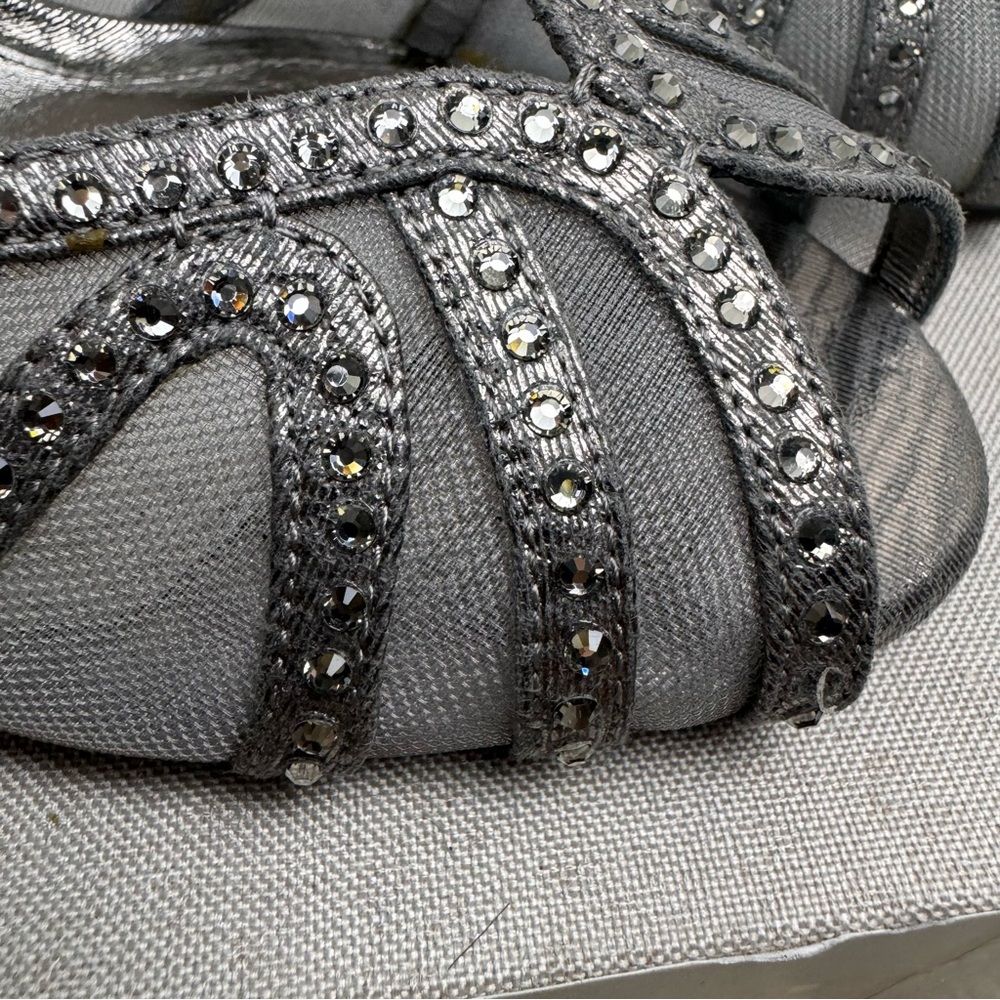 Adrianna Papell Fiji Dress Shoes Silver Crystal Mesh Sz 7.5 Heels Formal - Picture 6 of 14